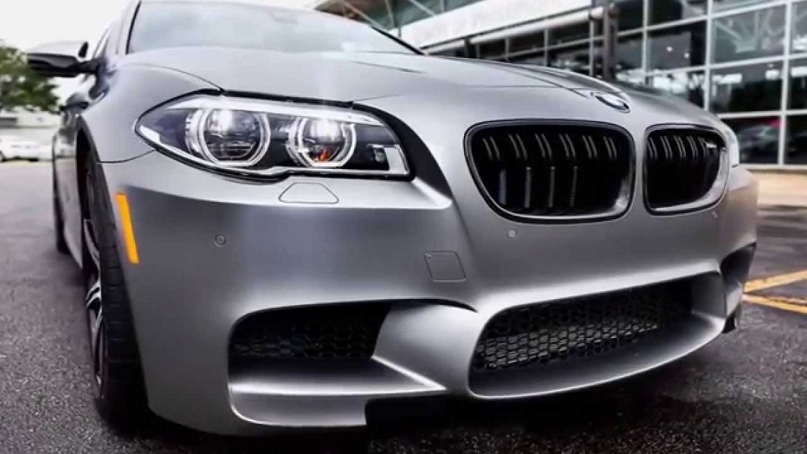 BMW-M5-feature
