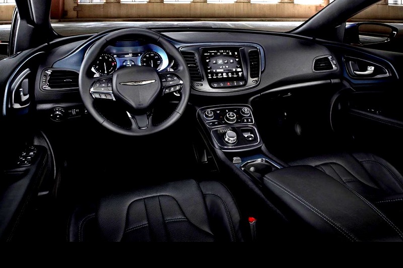 Chrysler-300-SRT8-Interior
