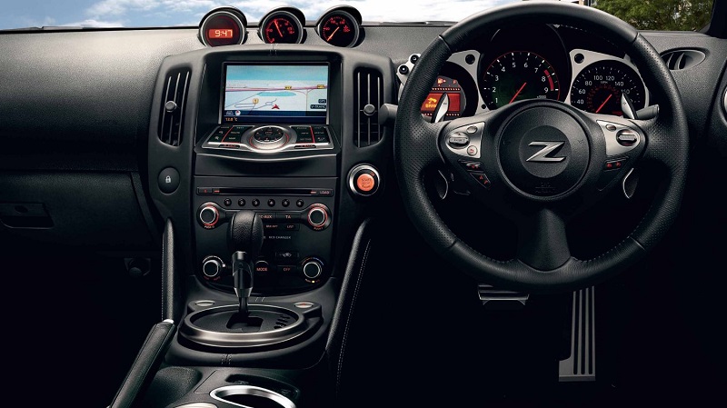 nissan-interior